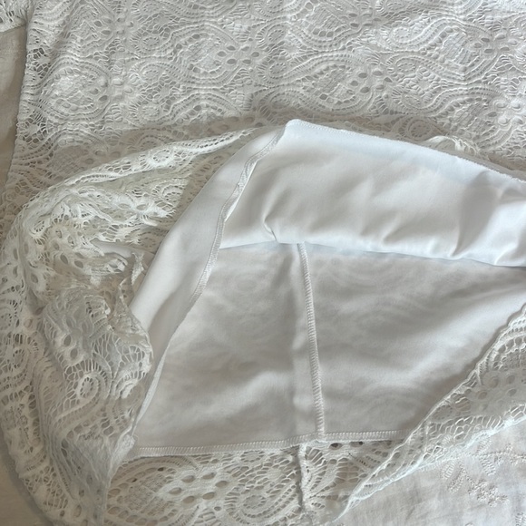 Initiatives White Lace Lined Tunic with 3/4 Sleeves in Large - Picture 6 of 9